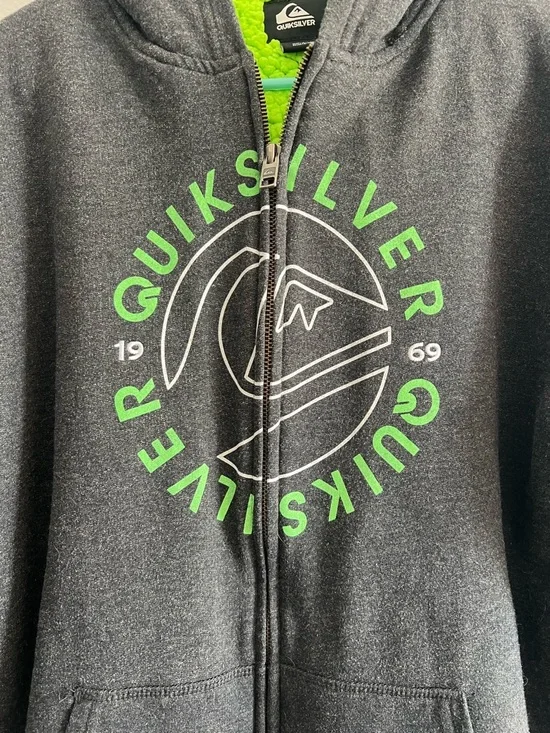 Vintage Men’s XL Quiksilver Charcoal Zip Hoodie with Neon Green Fleece Lining - Picture 2 of 12